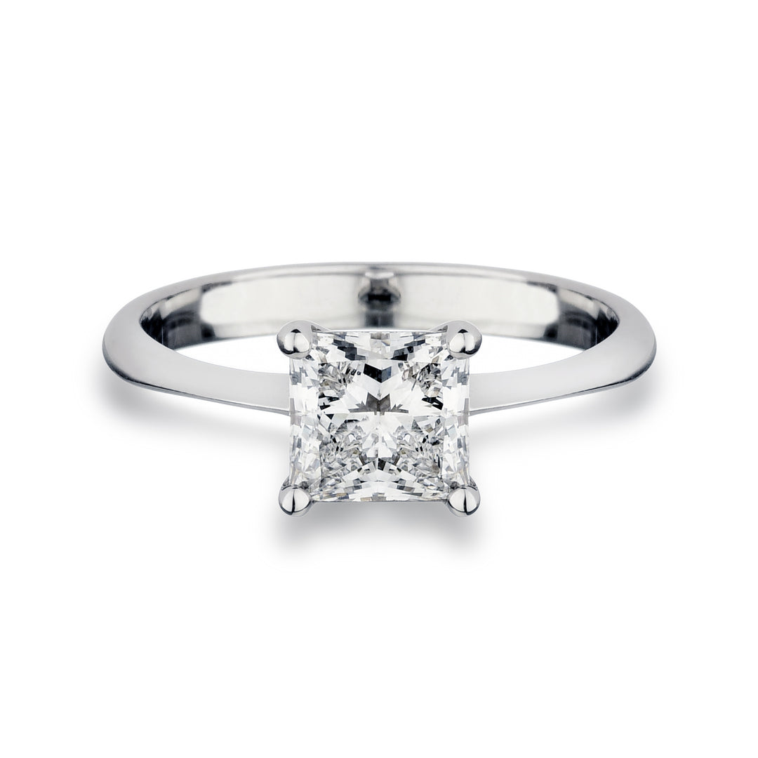 18kt princess ring